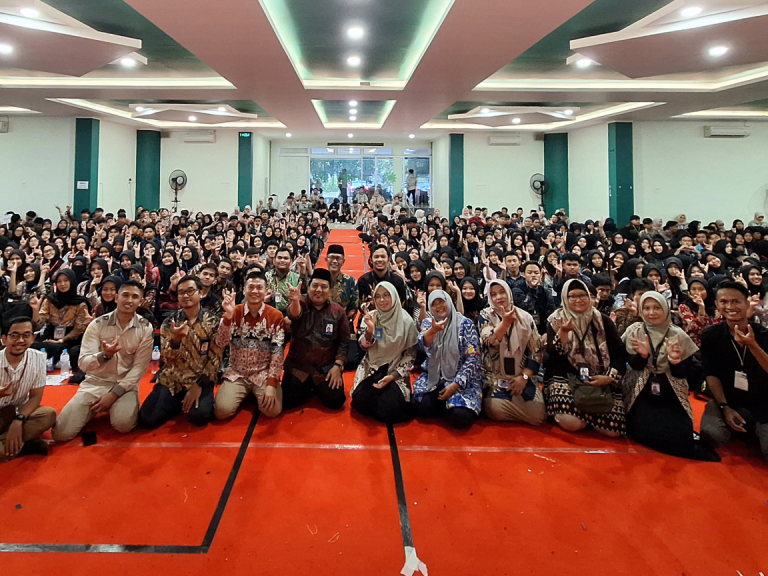 Masta FEB Unimus 2025: Sambut Mahasiswa Baru dengan Penuh Semangat