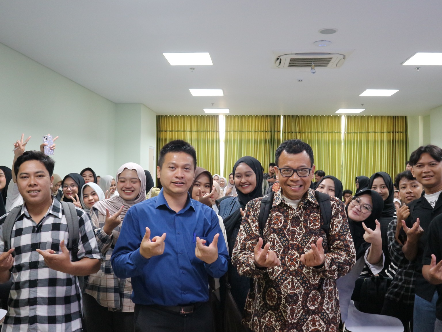 visiting professor manajemen 2025 2