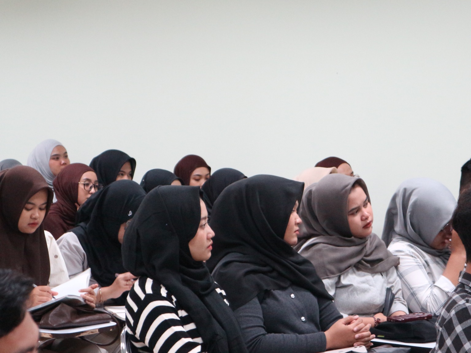 visiting professor manajemen 2025 5